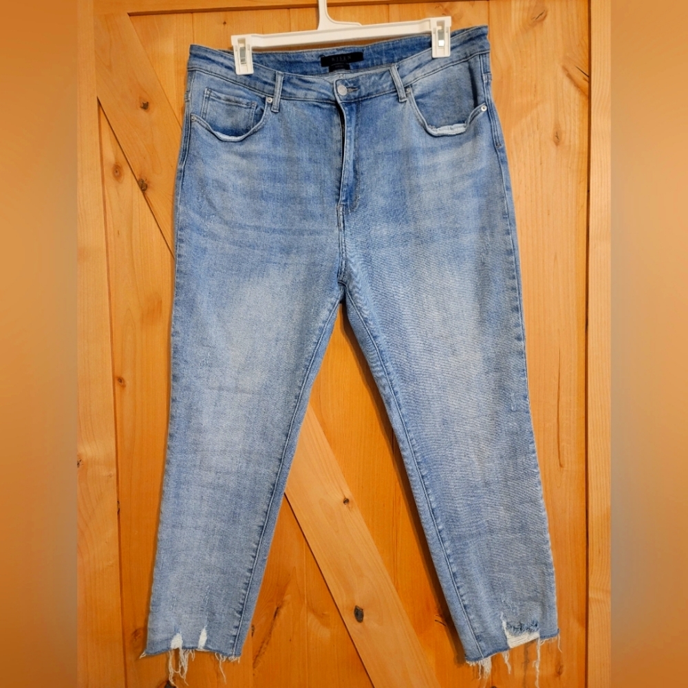 Risen Jeans